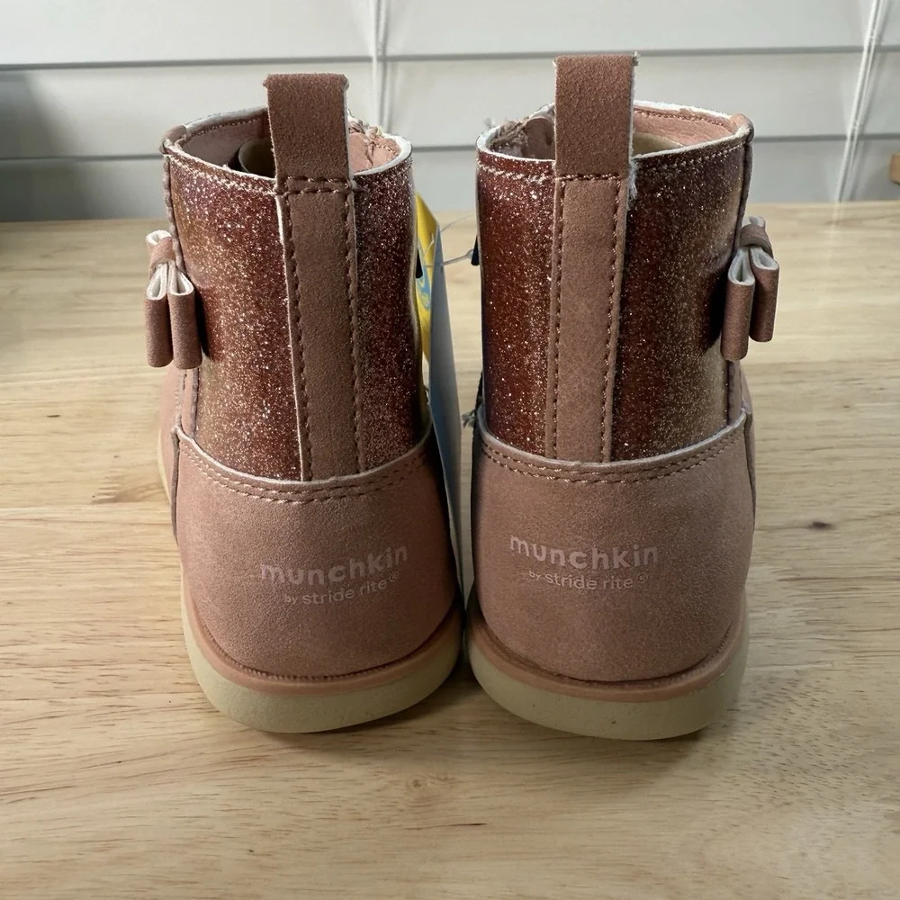 Munchkin by Stride Rite Little Girl's Size 9M Avalon Pink Glitter Side-Zip Boots